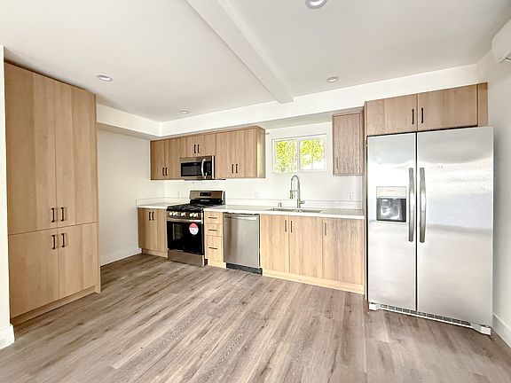 3rd image of 6114 1/2 Saturn St