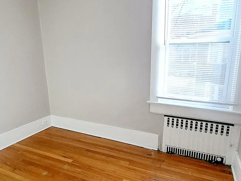 5950 Phillips Ave — Photo 14