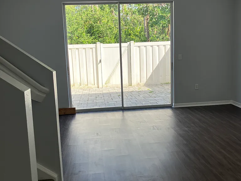 3630 Pine Oak Cir #105 — Photo 5