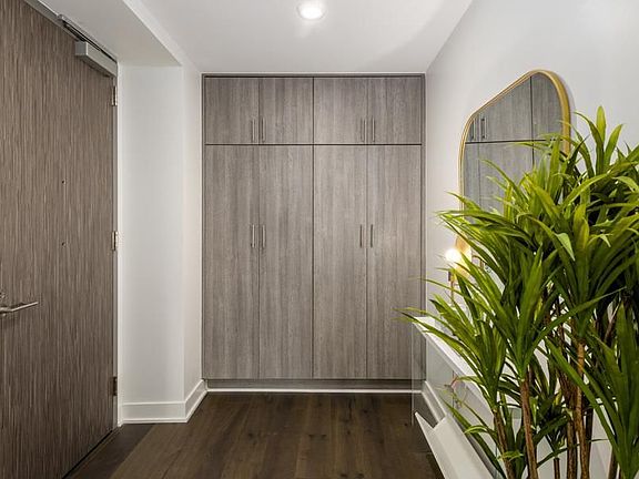 4th image of 201 Folsom St #19G-L