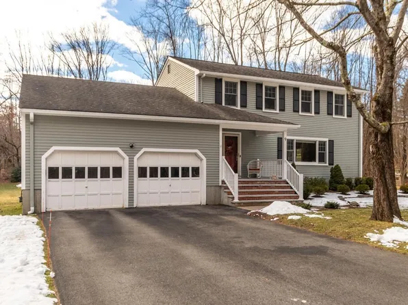 9 Flintlock Ln, Sudbury, MA 01776