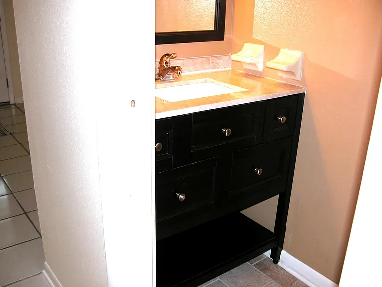 110 N Tampania Ave #B — Photo 7