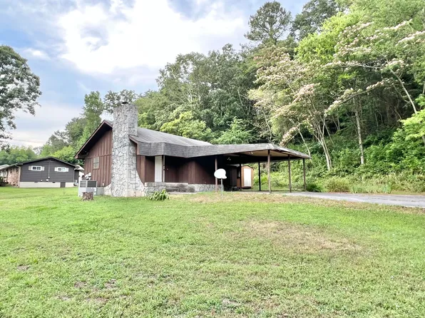 2 Overlook Trl, Rossville, GA 30741