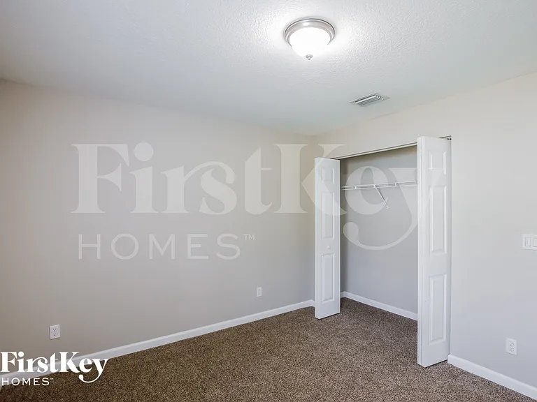 1497 SW San Sebastian Ave — Photo 11