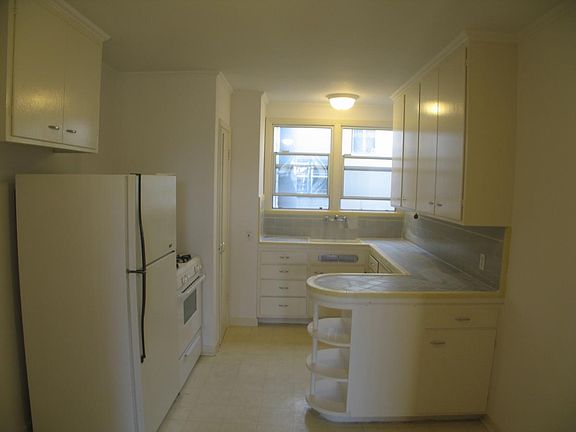 4th image of 447 15th Ave APT 8