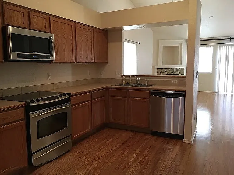9514 Newport Plum Ct — Photo 8