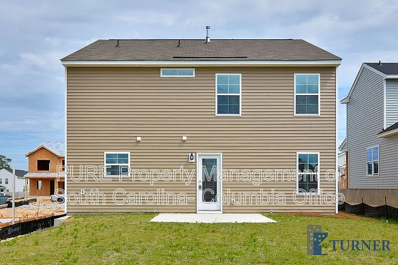 4 bed, 2.5 bath, 1772 sqft, $1,995 — Photo 4