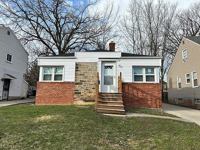 15707 Cloverside Ave photo 1