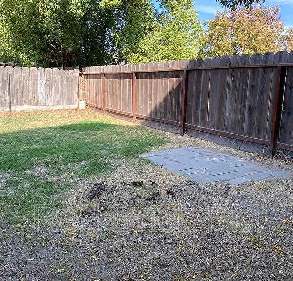 489 Cedar Ave — Photo 9