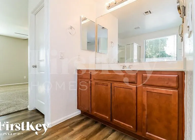 10222 W Hess St — Photo 10