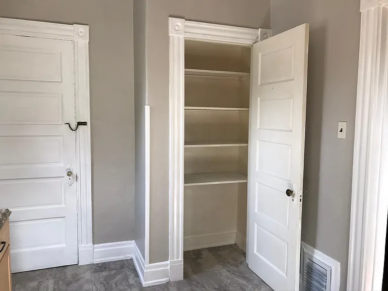 2221 Oakland Ave #2 — Photo 6