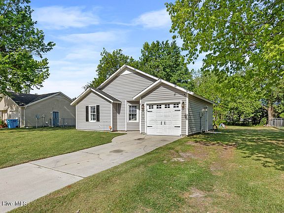 3rd image of 411 Hunting Green Drive
