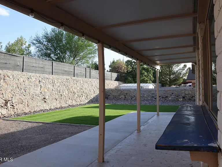 6704 La Cadena Dr — Photo 35