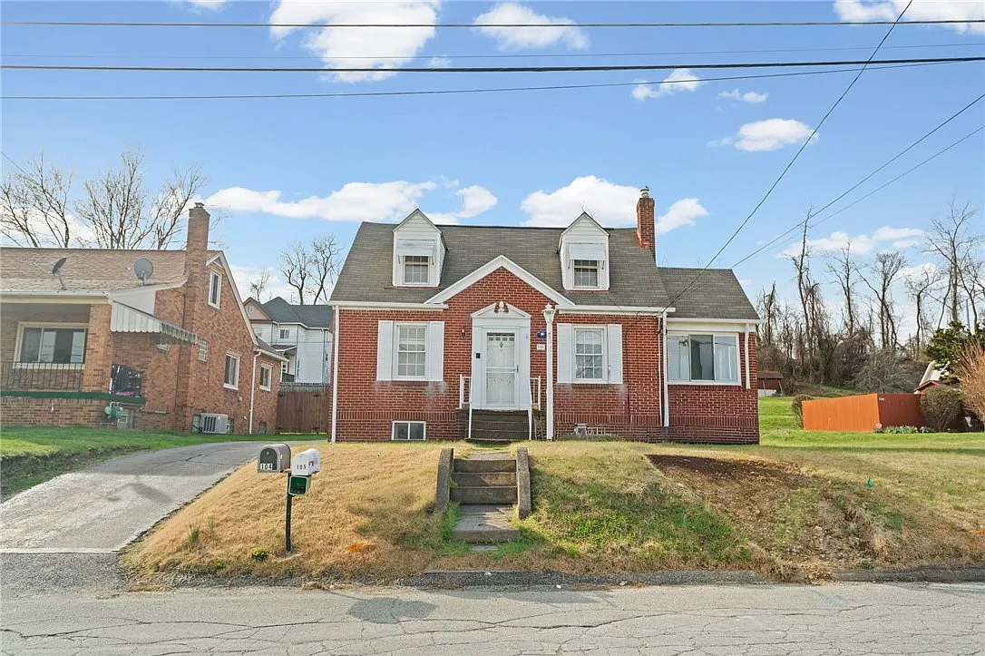 105 Saniel Dr photo 1