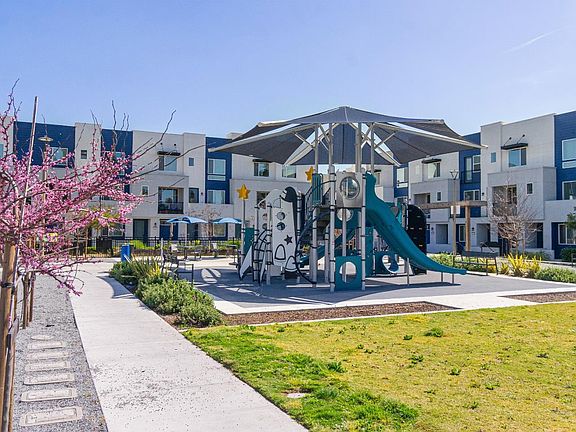 5th image of 579 Apricot Way