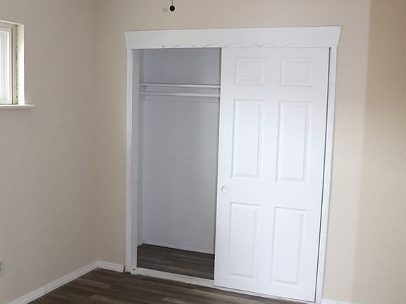 5th image of 1403 Yosemite Dr #A