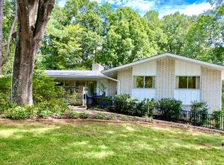 917 Hunting Ridge Rd, Martinsville, VA 24112