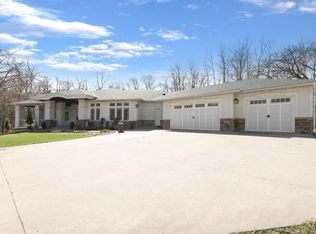 9401 Elm Ct, Prior Lake, MN 55372