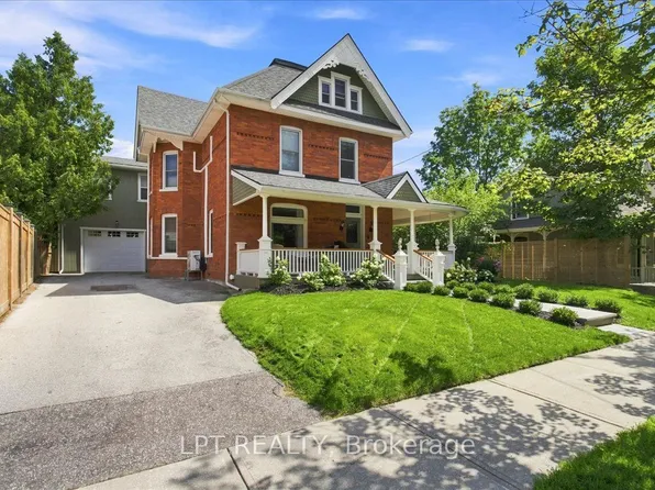 529 Saint Marie St, Collingwood, ON L9Y 3L2