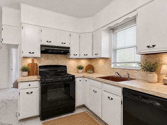 2nd image of 225 Ward Pl Floor 2