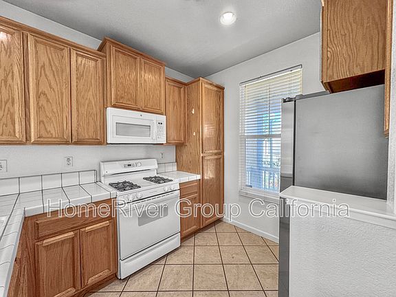 2nd image of 1825 Acari Ave