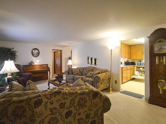 2nd image of 453 SE Stanford Pl