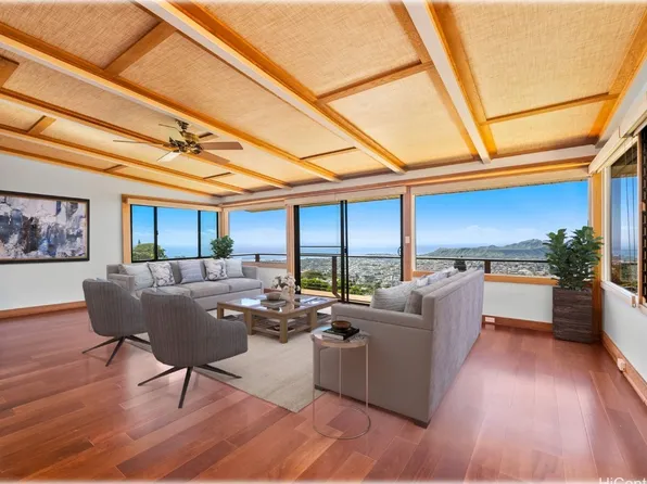 4707 Matsonia Dr, Honolulu, HI 96816