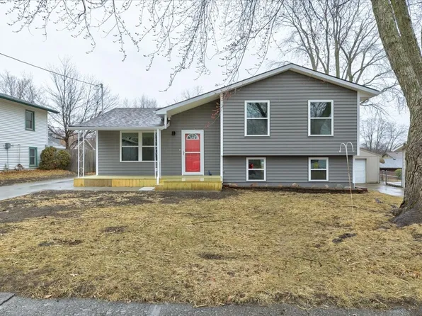 3611 E 39th Ct, Des Moines, IA 50317