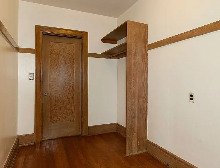 St. Helens Apartments — Photo 9
