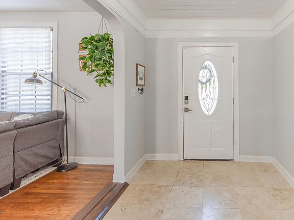 4th image of 4064 Park St