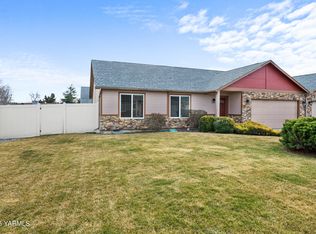 8153 Westbrook Ave, Yakima, WA 98908