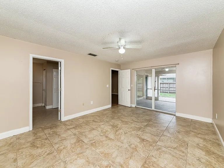 4208 76th Dr E — Photo 9