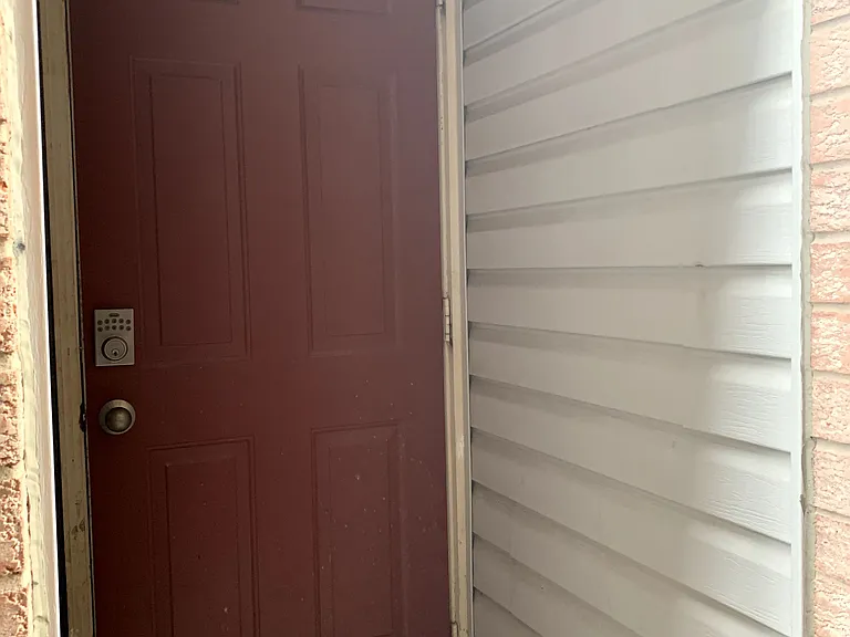 17 River Forest St #BASEMENT — Photo 2
