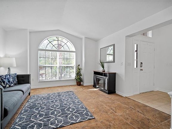 4th image of 317 Delwood Breck St