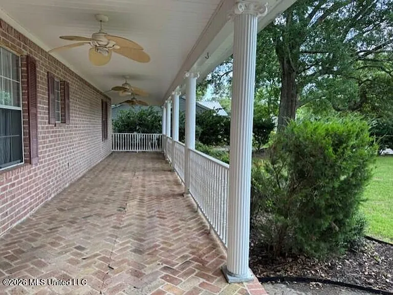 5300 Beardslee St — Photo 12