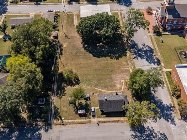 N Atlanta Ave, Sheffield, AL 35660