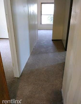 00E0E_f3WYAqCkAI8_600x450