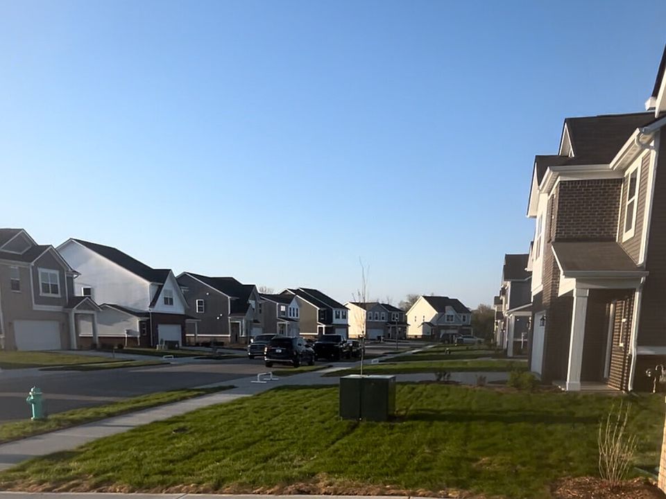 2nd image of 7454 Manor Lake Ln