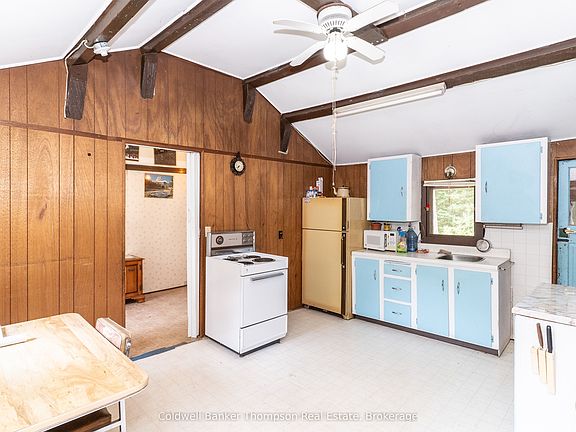 4th image of 1238 Star Lake Rd