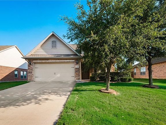2nd image of 1438 Park Crest Dr
