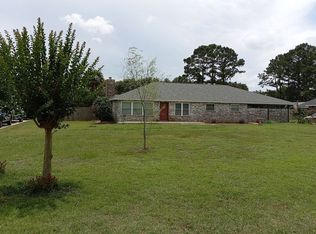 9840 Suburban Dr, Fairhope, AL 36532