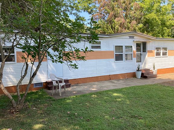 2nd image of 560 Westwood Cir