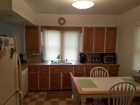 3rd image of 1402 Goodyear Blvd #14
