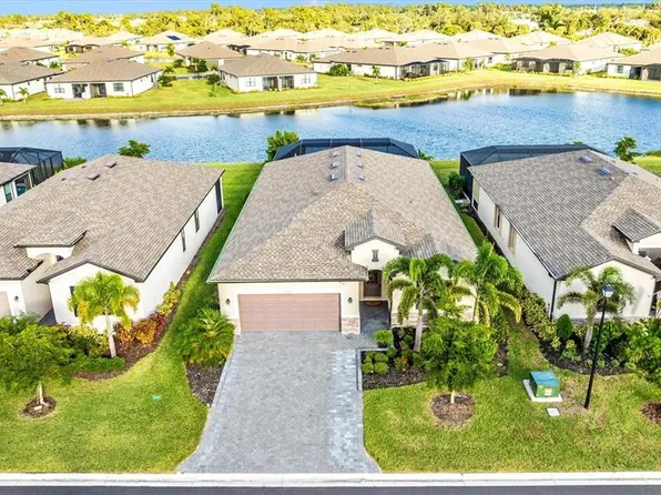 2080 Gardenia Ave, Port Charlotte, FL 33953