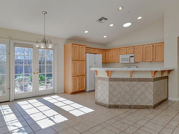 4th image of 853 Browning Cir