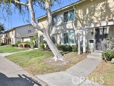 221 Carriage Dr APT C, Santa Ana, CA, 92707