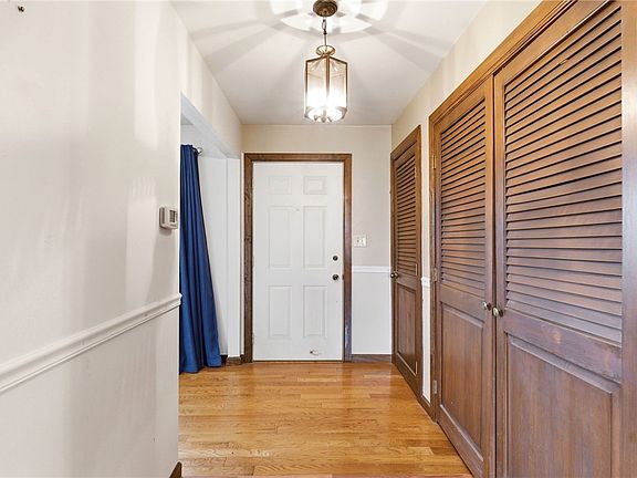 5th image of 6711 Hamilton Middletown Rd