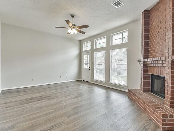 4th image of 15303 Laurel Knoll Cir