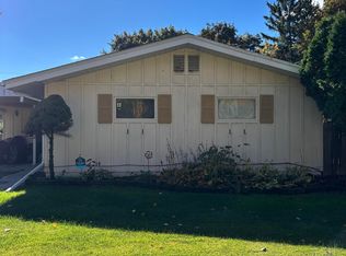 1727 Briarwood Dr, Flint, MI 48507