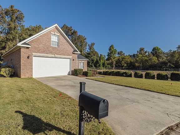 3rd image of 261 Stonington Drive